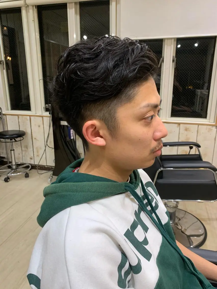 ショート パーマ 鷺谷 玲奈のヘアスタイル