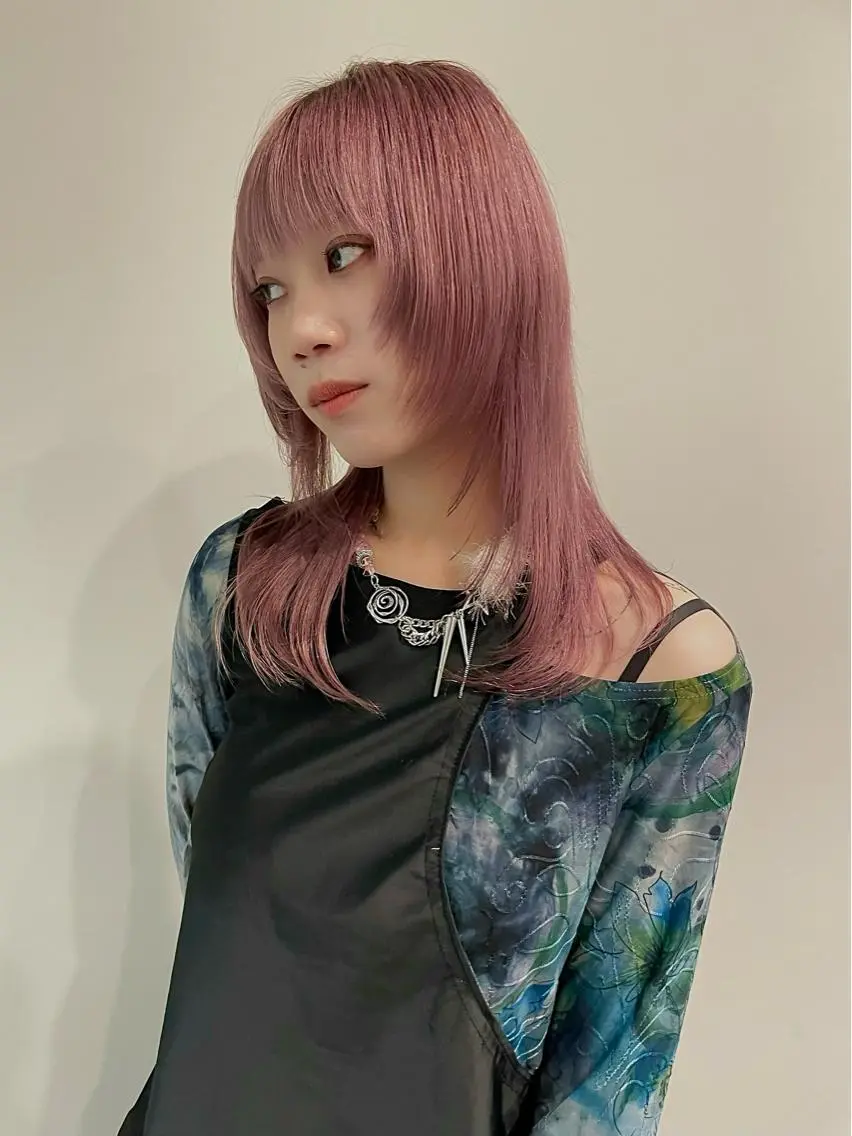 ミディアム カラー カット ヘアカラー トリートメント ブリーチ🧚 ボブ✍️レイヤーのヘアスタイル