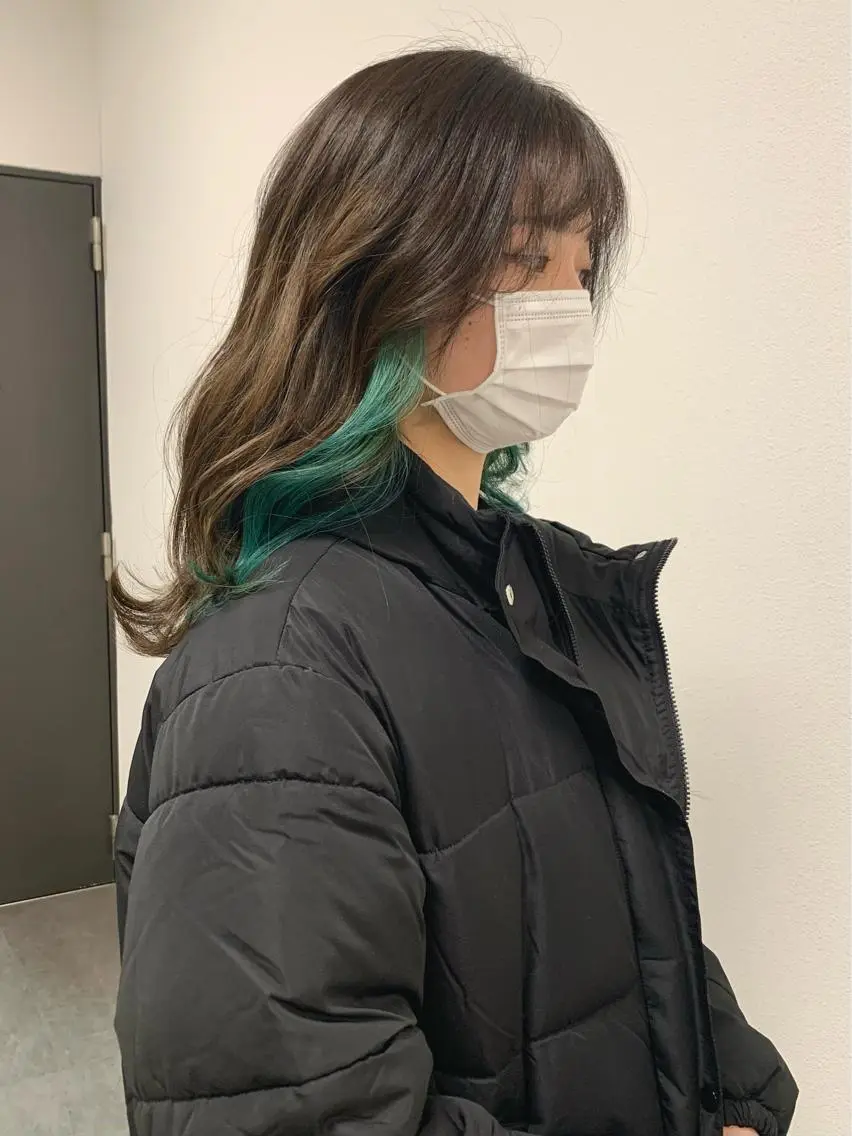 セミロング カラー アッシュ アッシュブラウン ブラウンカラー インナーカラー ヘアカラー トリートメント 村田 来倖のヘアスタイル
