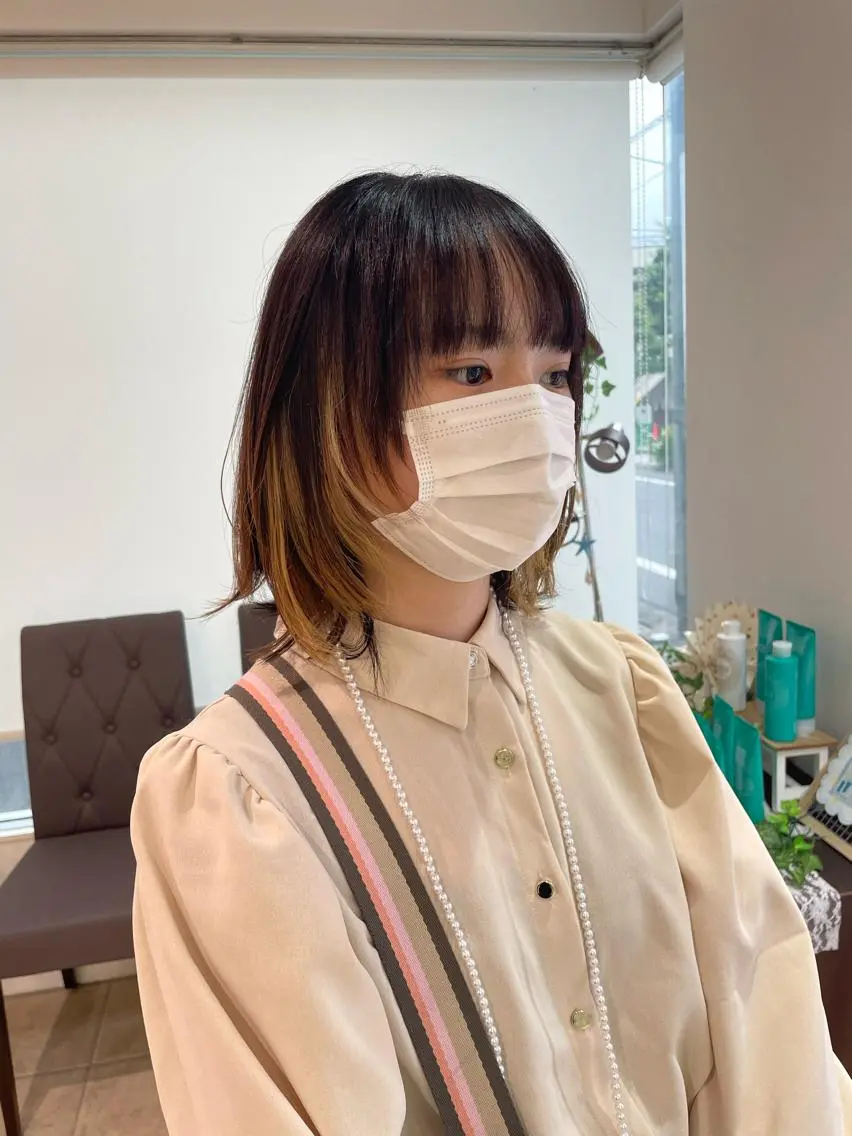 ミディアム カラー 渡部凌我 小顔ウルフ ハイトーンカラーのヘアスタイル