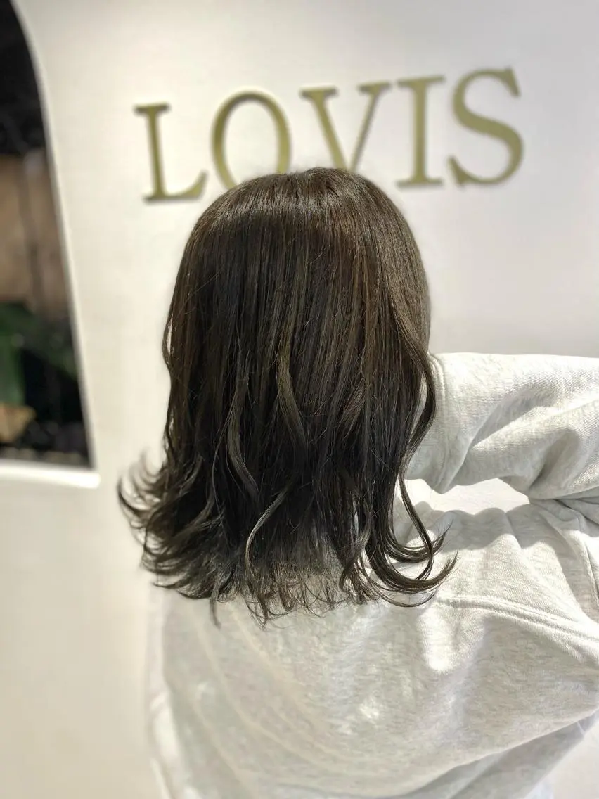 ショート カラー ヘアアレンジ オリーブカラー ハイトーン&透明感 カラー☘️片山優陽のヘアスタイル