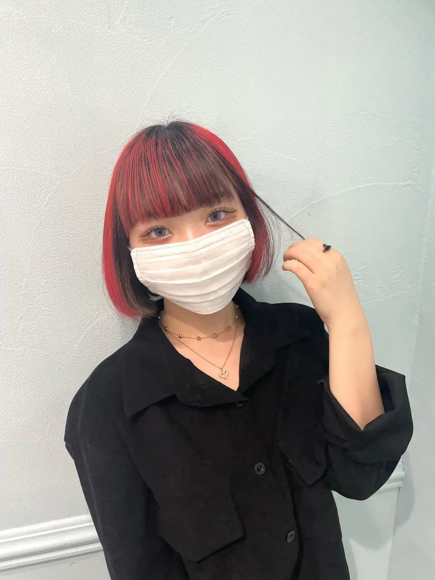 ショート カラー ヘアアレンジ 🩶【推しハイトーン 】yuzu🩶のヘアスタイル