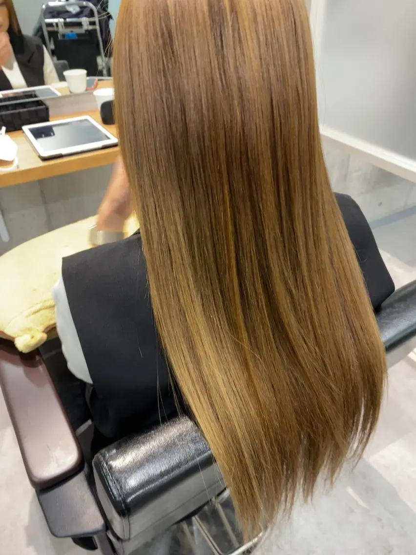 ミディアム カット 縮毛矯正 トリートメント newi WASHIOのヘアスタイル