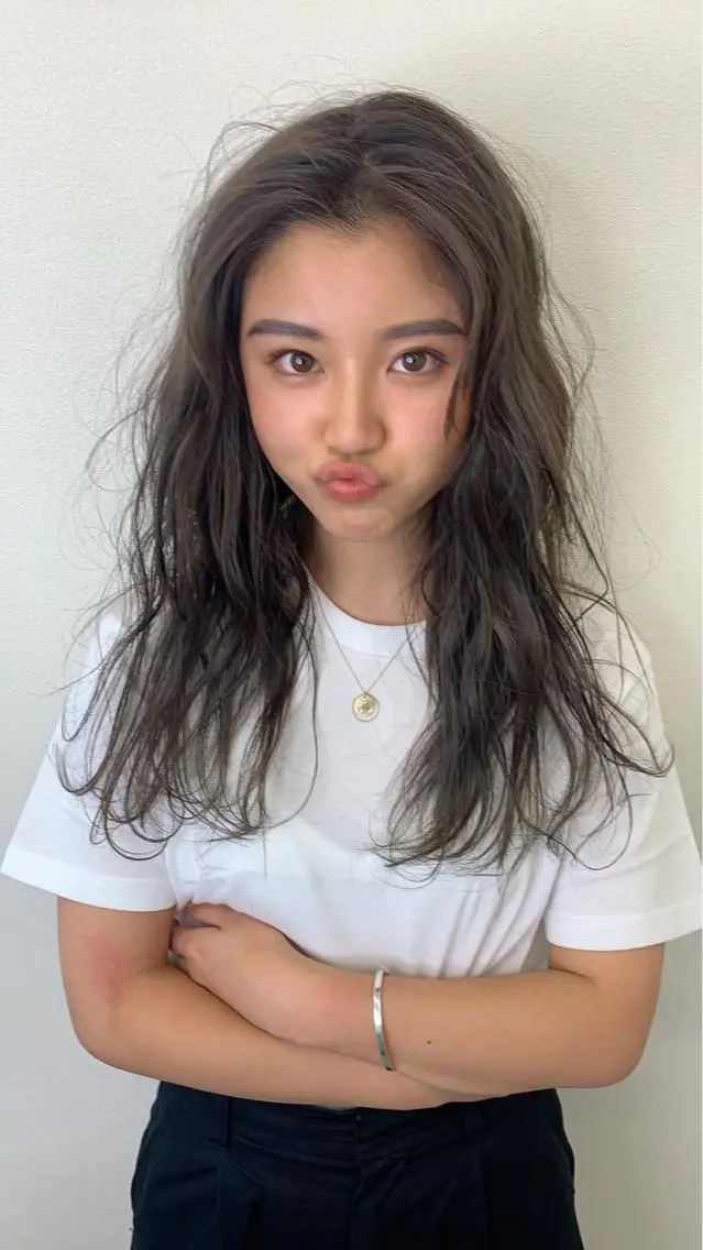 ロング カラー アッシュ PAIR DAISUKEのヘアスタイル