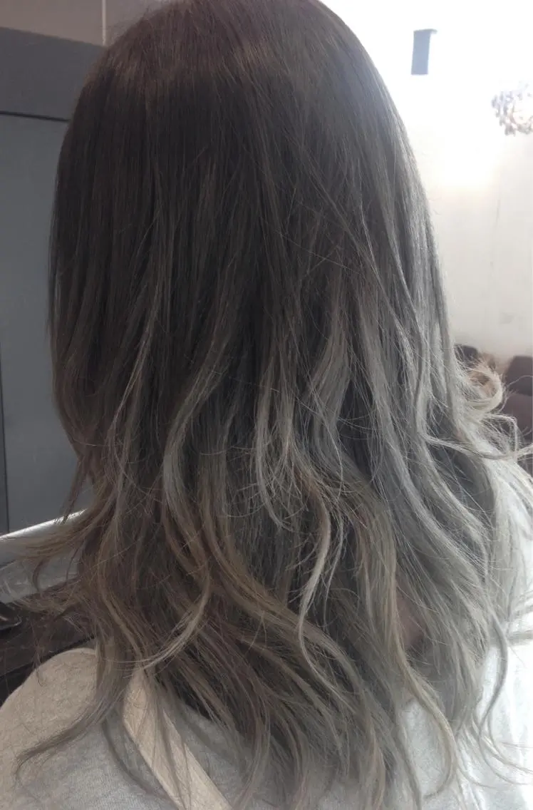 ミディアム カラー ヘアカラー トリートメント 浅川 実行のヘアスタイル