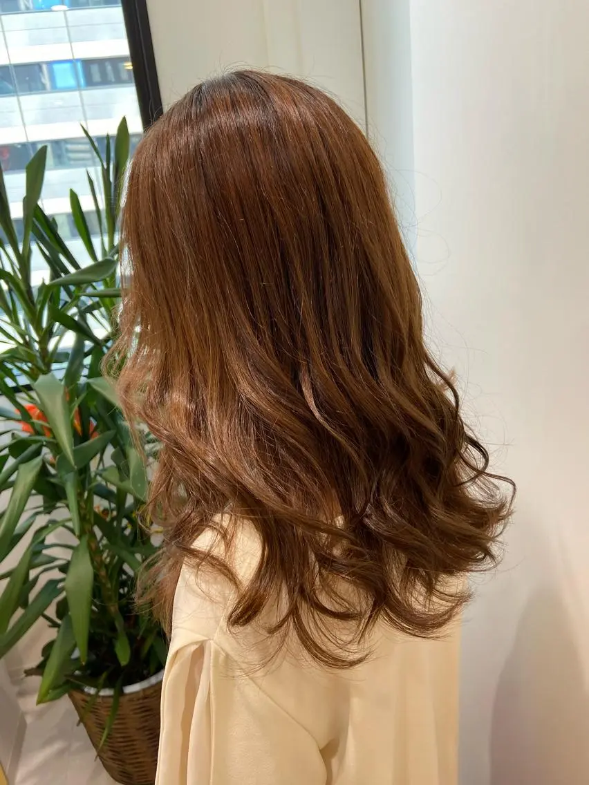 ロング カット ヘアカラー トリートメント ヘッドスパ チナツ ,のヘアスタイル