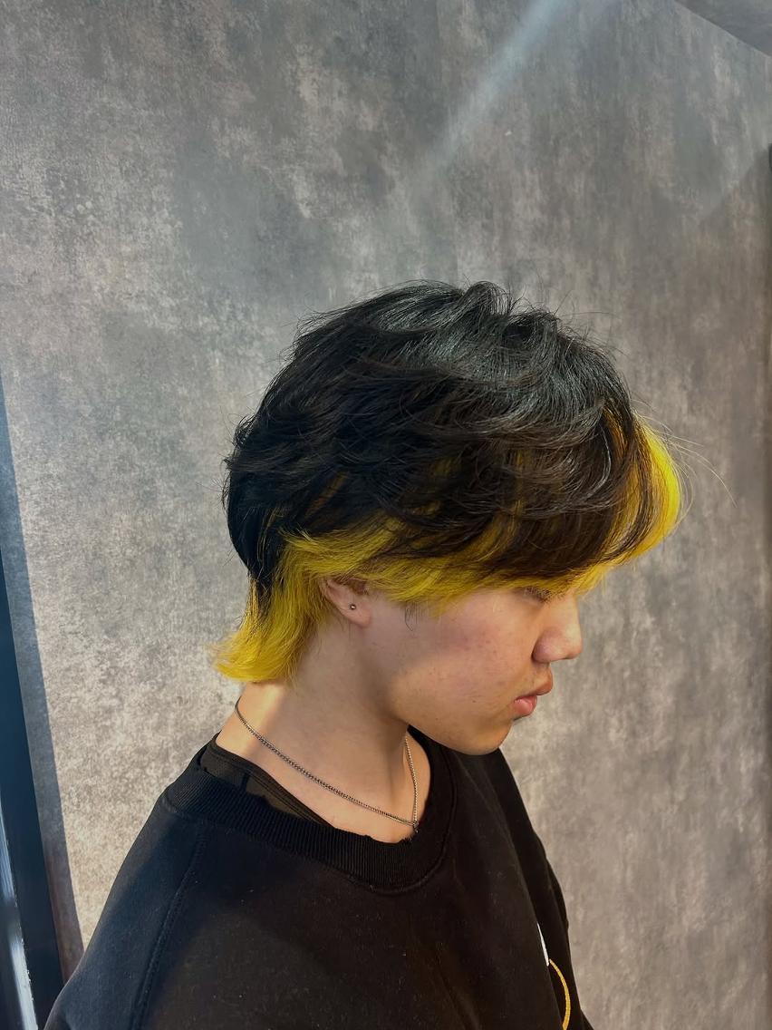 ミディアム カラー ブリーチ カット ヘアカラー ハッシュ/レイヤー /ウルフ/横山大樹のヘアスタイル