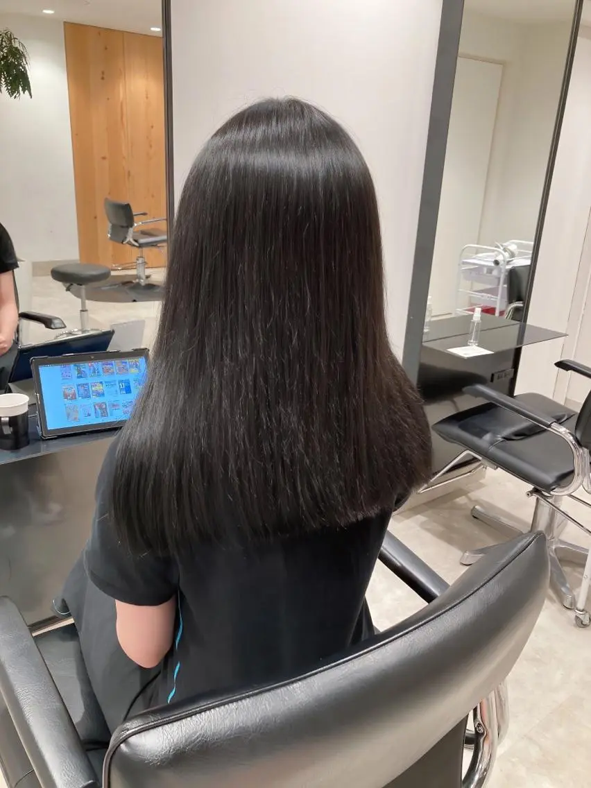 ロング カラー ロング カット ヘアカラー トリートメント ヘッドスパ スキバサミを使わない カット🌼唯🌼のヘアスタイル