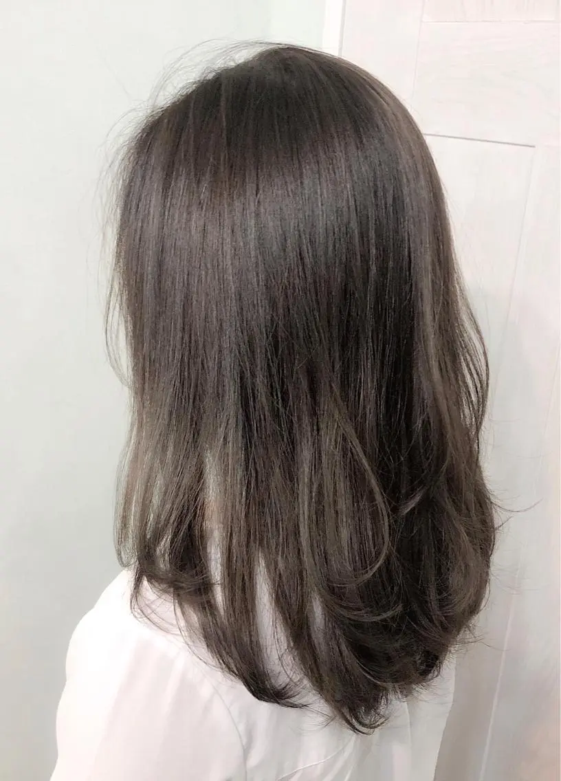 ミディアム カラー イルミナカラー トリートメント universe tokyoのヘアスタイル