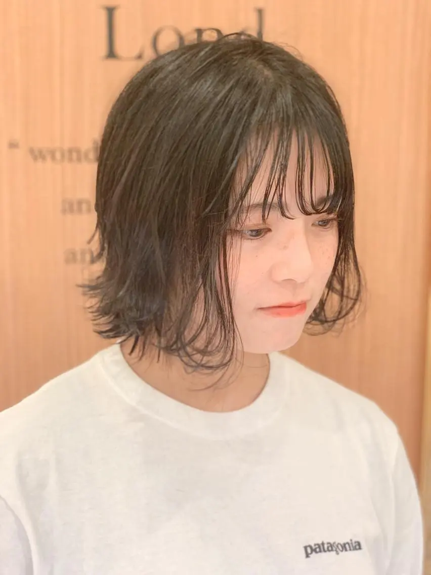 ショート ボブ シースルーバング 外ハネヘア ウルフカット ウルフボブ Lond enikaのヘアスタイル