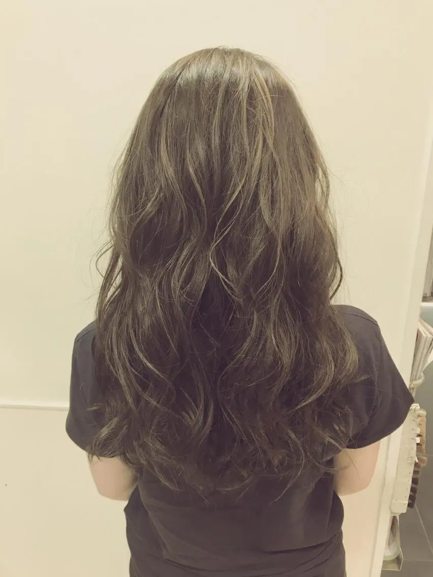 ロング カラー 関口 友行のヘアスタイル
