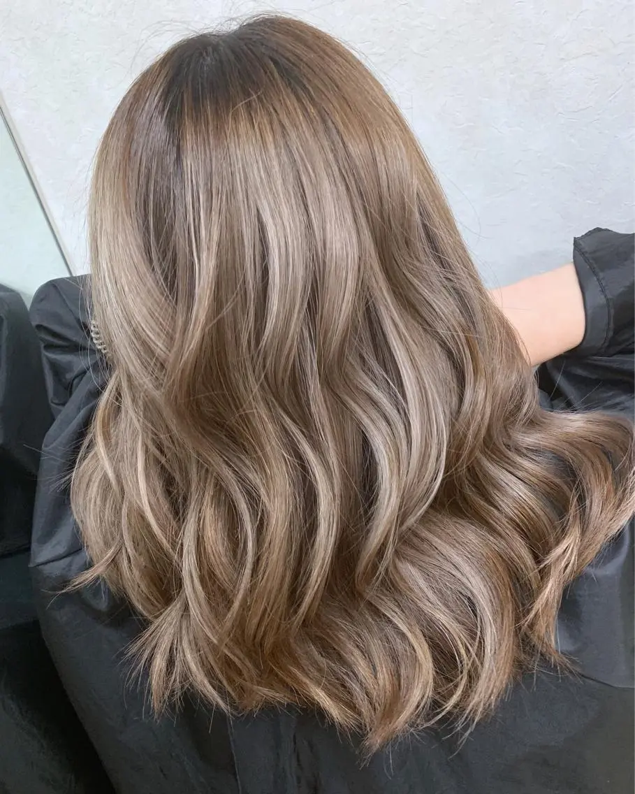 ミディアム 穐田 司樹のヘアスタイル