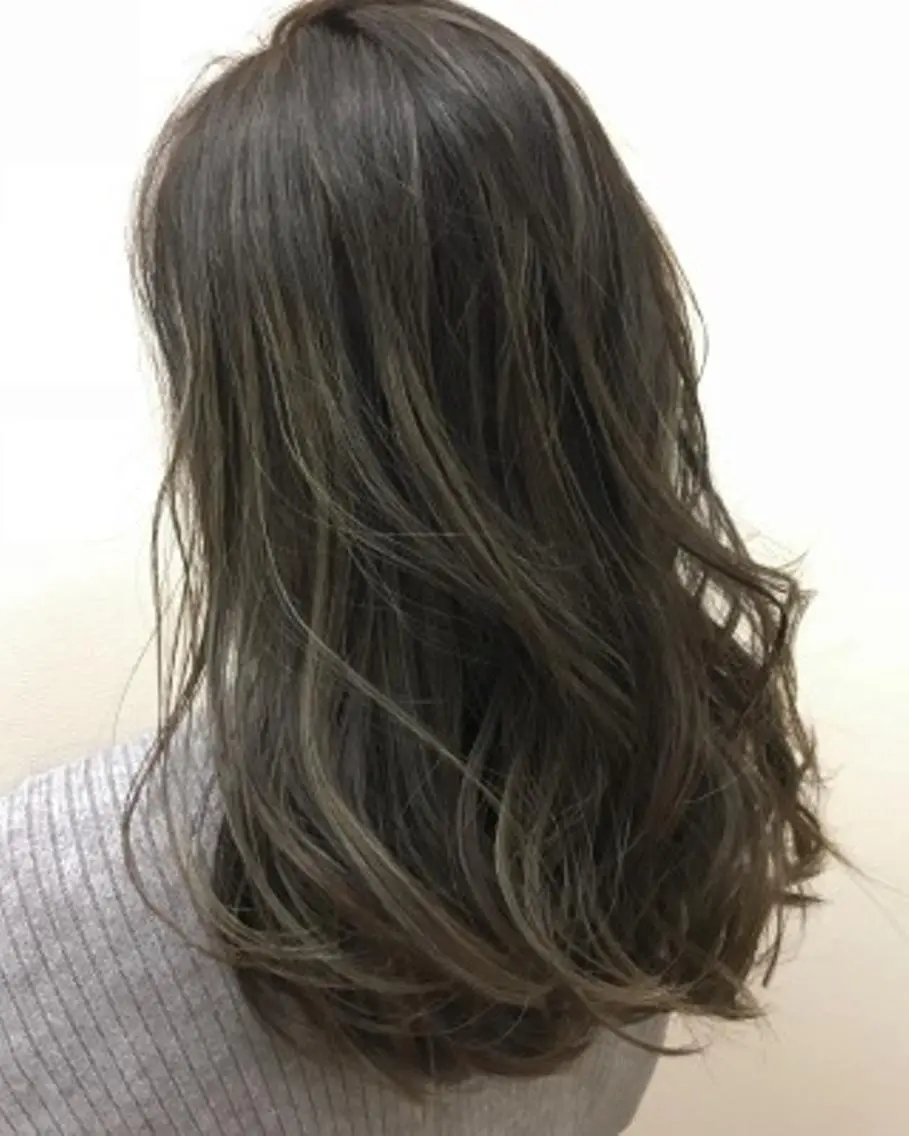 ロング カラー 松戸　レイヤーカット 野口　康太郎のヘアスタイル