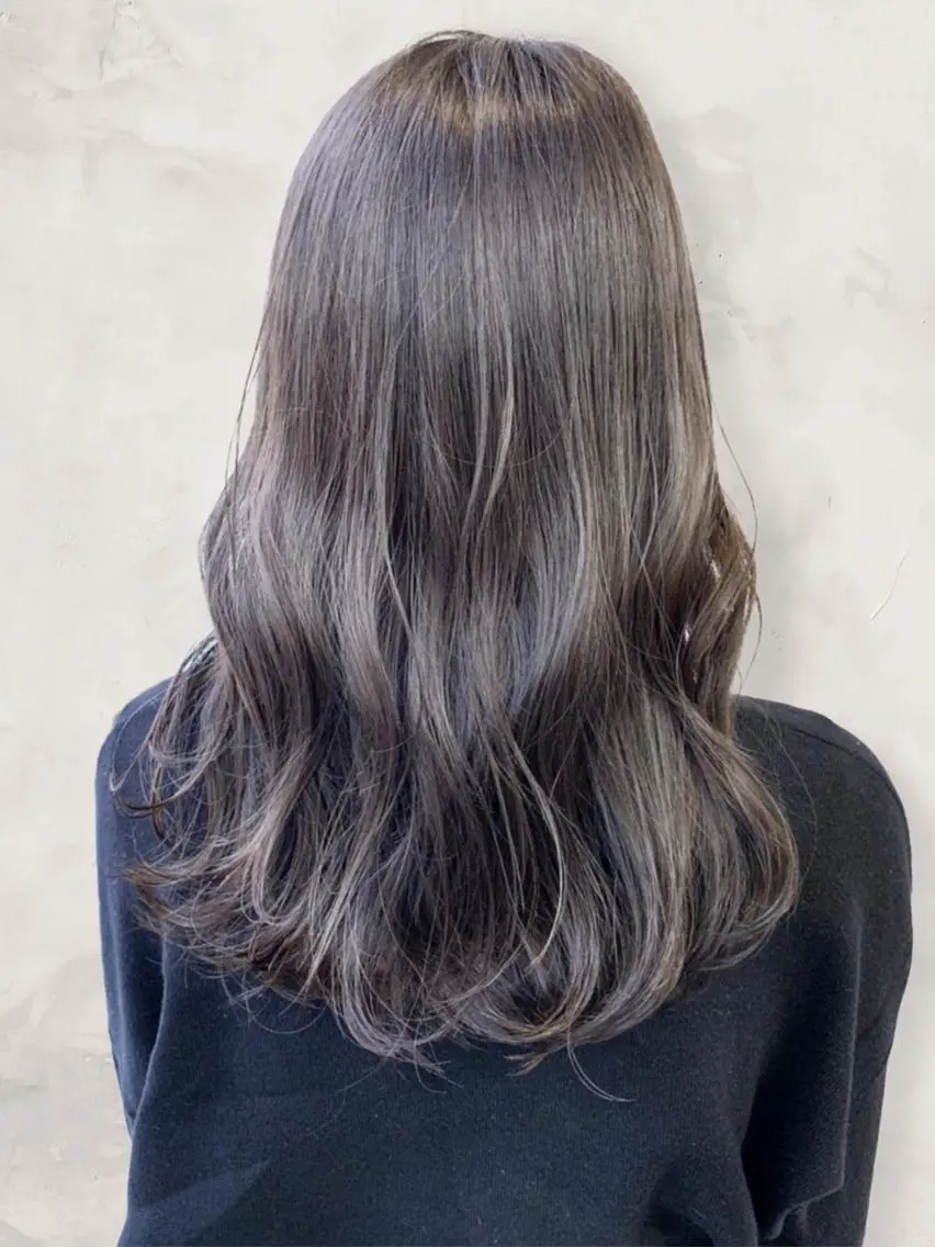 ロング カラー ブリーチ 透明感カラー ブリーチなしカラー 髪質改善 カット ヘアカラー トリートメント グレージュ×レイヤー 藤生 和宏のヘアスタイル