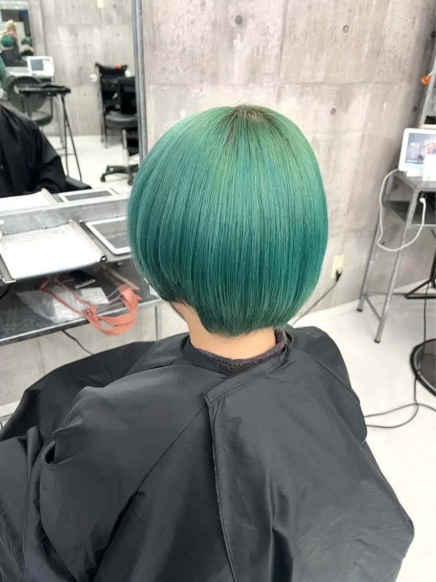 ショート カラー ヘアアレンジ ヘアカラー トリートメント ヘアセット 🩶【推しハイトーン 】yuzu🩶のヘアスタイル