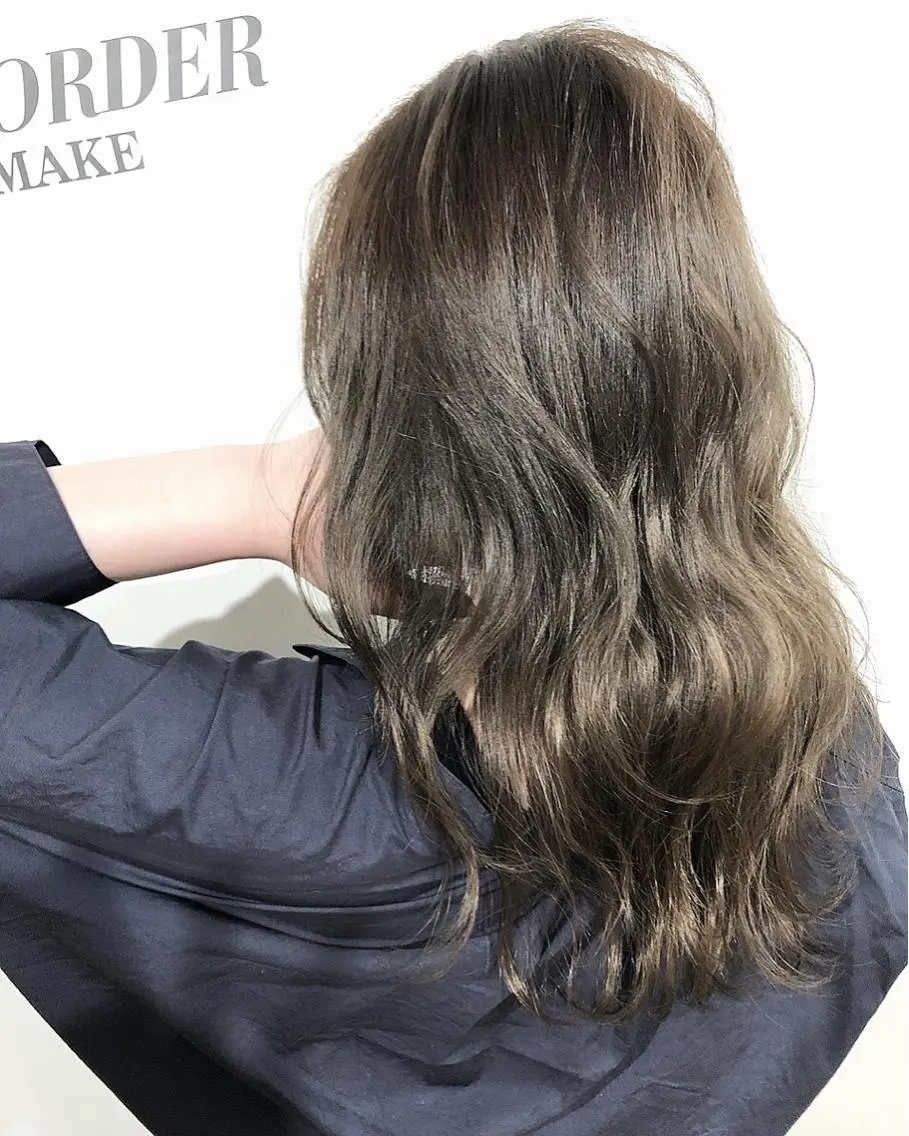 カラー グレージュ イルミナカラー 夜23時まで予約🉑 reverieあきらのヘアスタイル