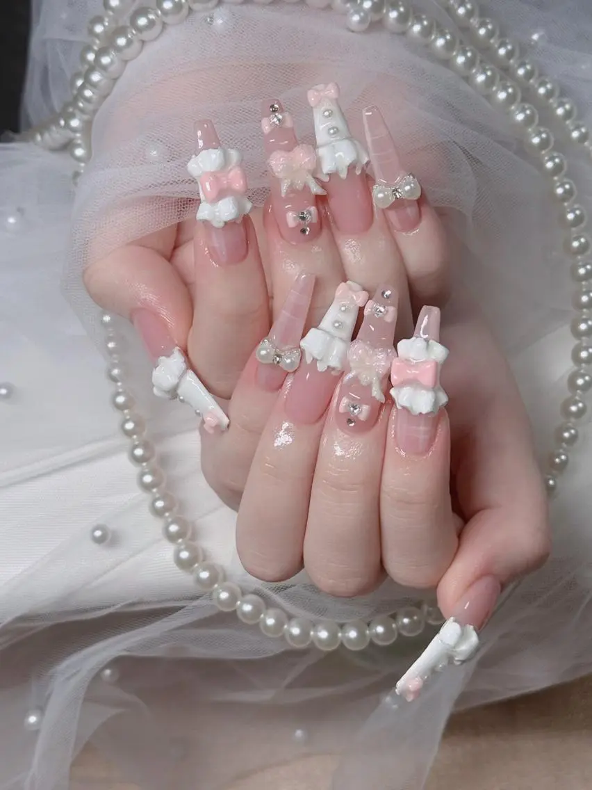 ネイル フレンチネイル ガーリー キラキラネイル ピンク 春ネイル ハンドネイル H.baby Nail Salonのネイルデザイン