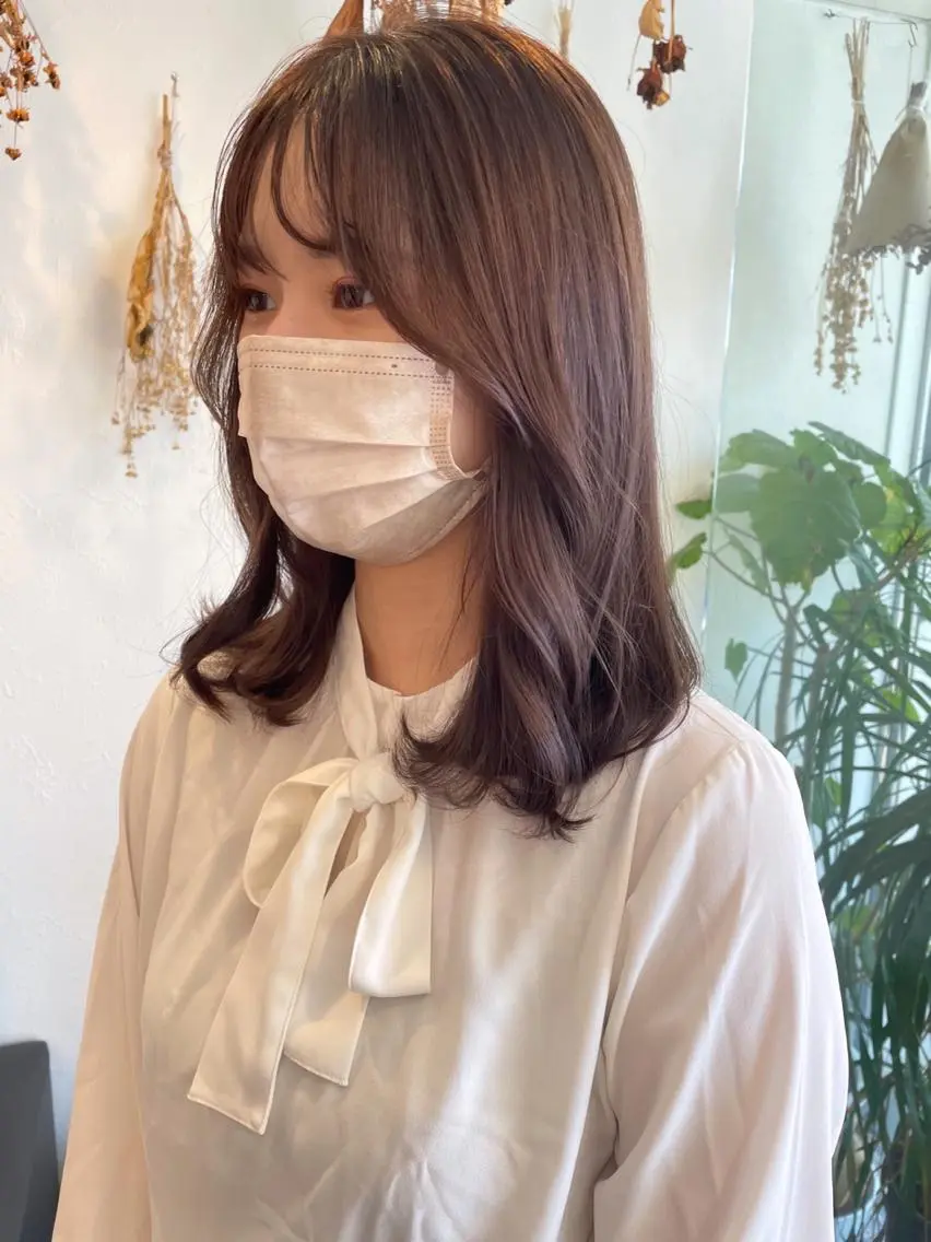 セミロング カラー ベージュカラー ブリーチ ショコラベージュ ブリーチなしカラー カット ヘアカラー トリートメント m ā l o.🌷 サカモトマイコのヘアスタイル