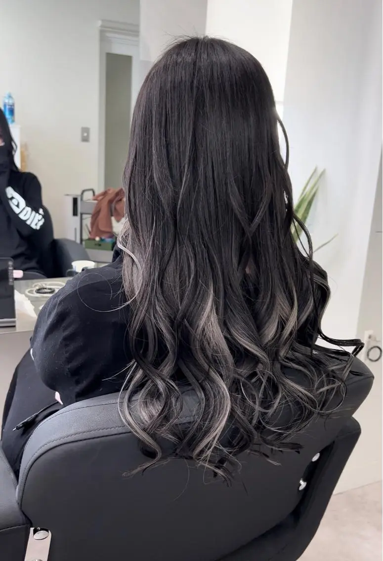 ロング 艶髪🫧髪質改善 縮毛矯正✨影山湧市のヘアスタイル