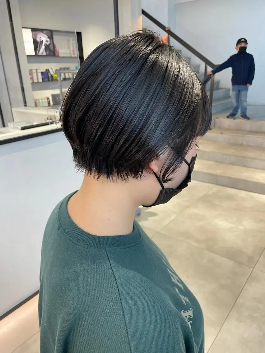 ショート カット 🎀ボブ+ハイトーン シュカ👶🏻のヘアスタイル