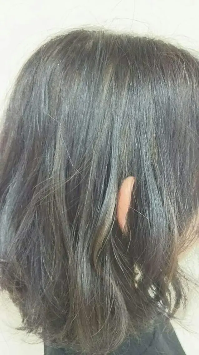 ミディアム カラー ハイライトカラー ハイライト 【Sweep】おじま のぞみのヘアスタイル