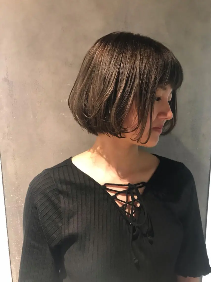 ミディアム よしだ とおいのヘアスタイル