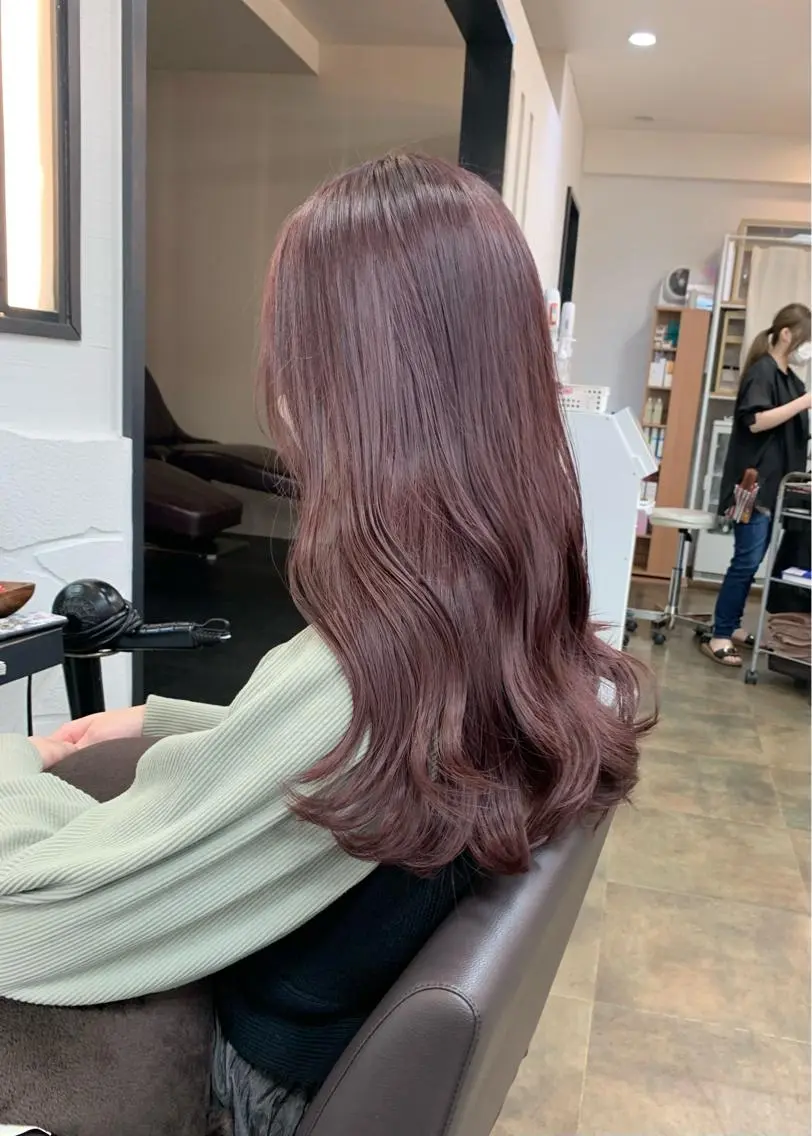 セミロング カラー ベージュカラー ブリーチ ラベンダーカラー ラベンダーベージュ 矢野 晃平のヘアスタイル