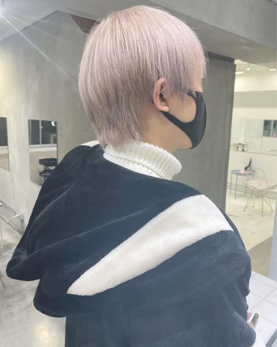 ショート カラー ヘアアレンジ メンズ 切りっぱなしボブ メンズバレイヤージュ メンズブリーチ メンズハイライト メンズハイトーン ササキカズマ〻透明感 〻色落ち〻赤み消しのヘアスタイル
