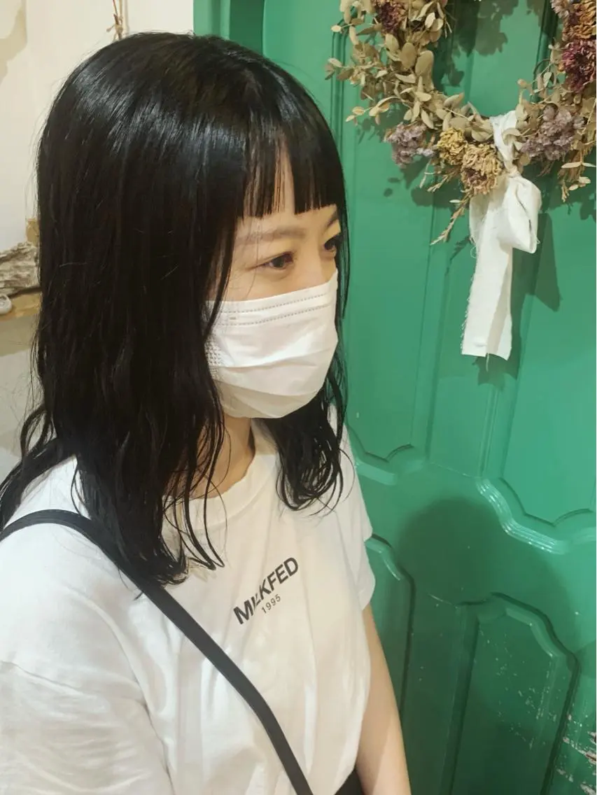 ミディアム カラー パーマ ミディアムパーマ 黒髪 ニュアンスパーマ カット ヘアカラー パーマ 佐藤 美咲のヘアスタイル