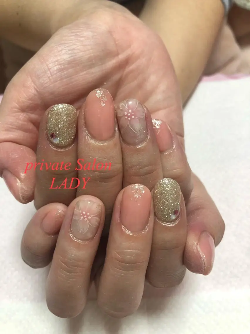 ネイル ハンドネイル 桜田 麻菜のネイルデザイン