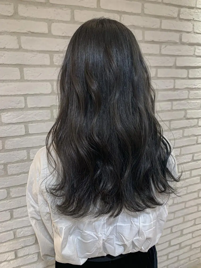 ロング カラー ヘアアレンジ ヘアカラー トリートメント yuka .のヘアスタイル