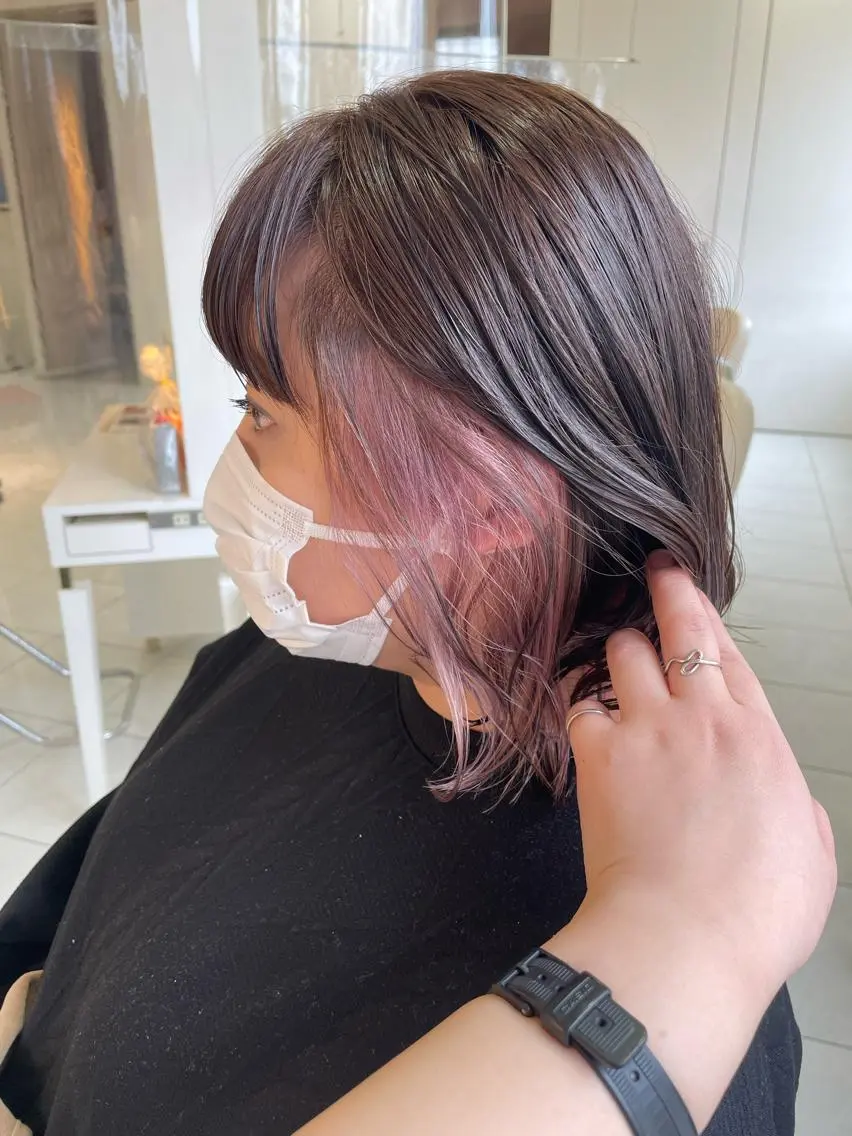 ショート カラー インナーカラー ピンクカラー mai .のヘアスタイル