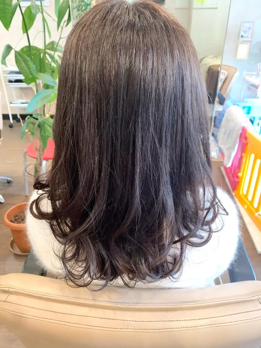 セミロング カラー ヘアカラー coupe ciseauxのヘアスタイル