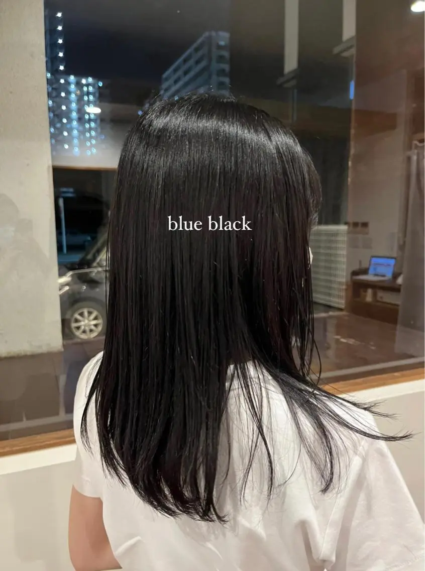 カラー ブルーカラー 横江 桃子のヘアスタイル