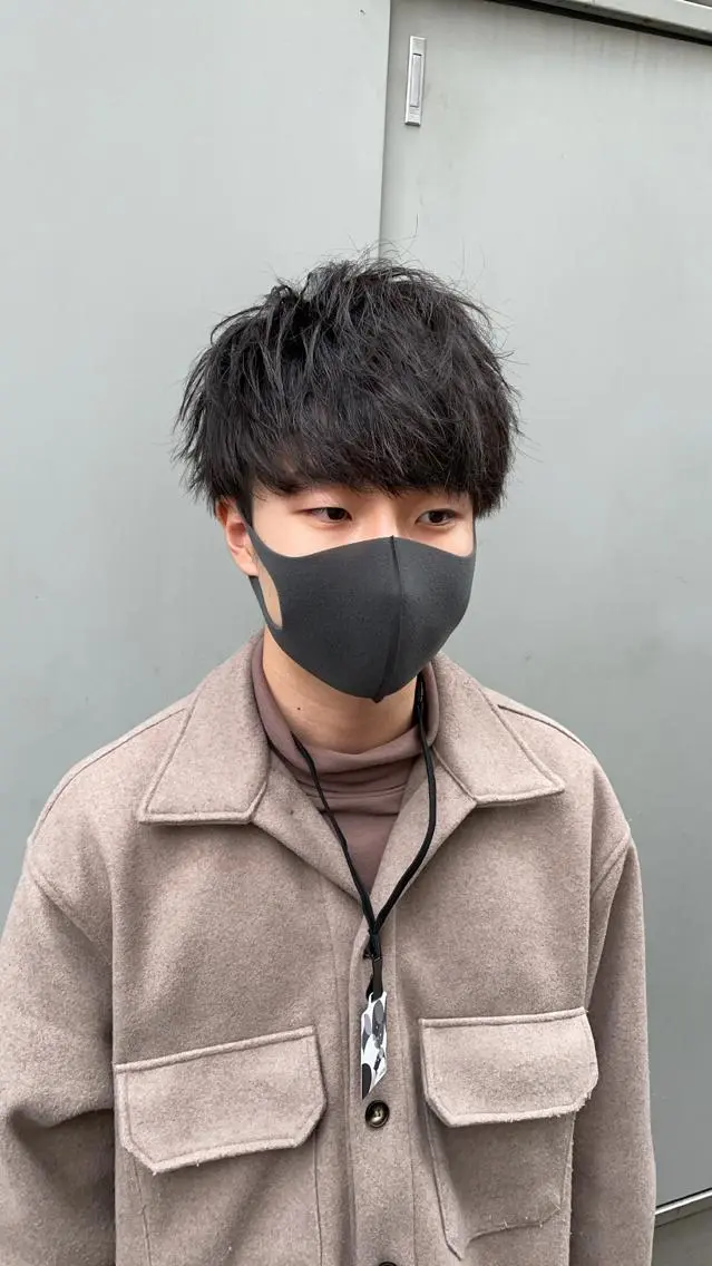 ミディアム カラー パーマ ヘアアレンジ メンズ キッズ カット メンズ特化美容師 aiの眉毛・アイブロウイメージ