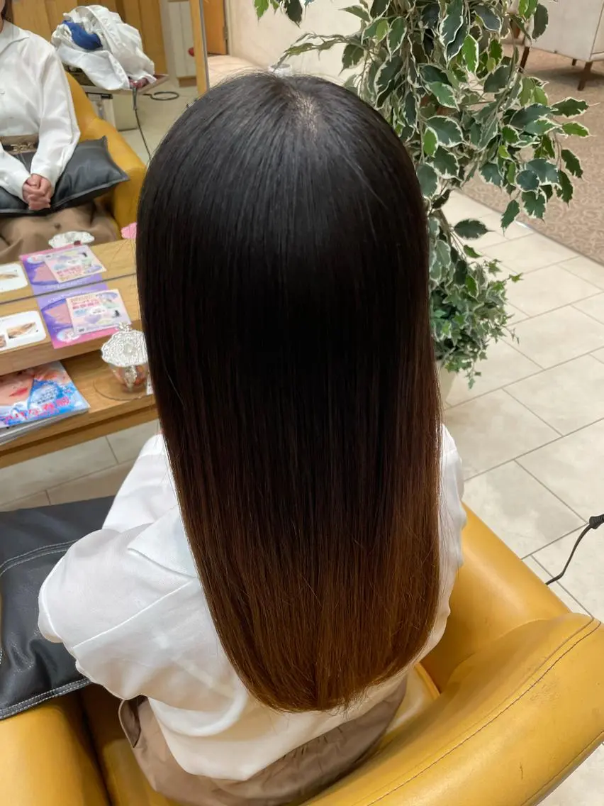 セミロング 縮毛矯正 カット 縮毛矯正 ♦️モテ髪創作者 SUGA♦️のヘアスタイル