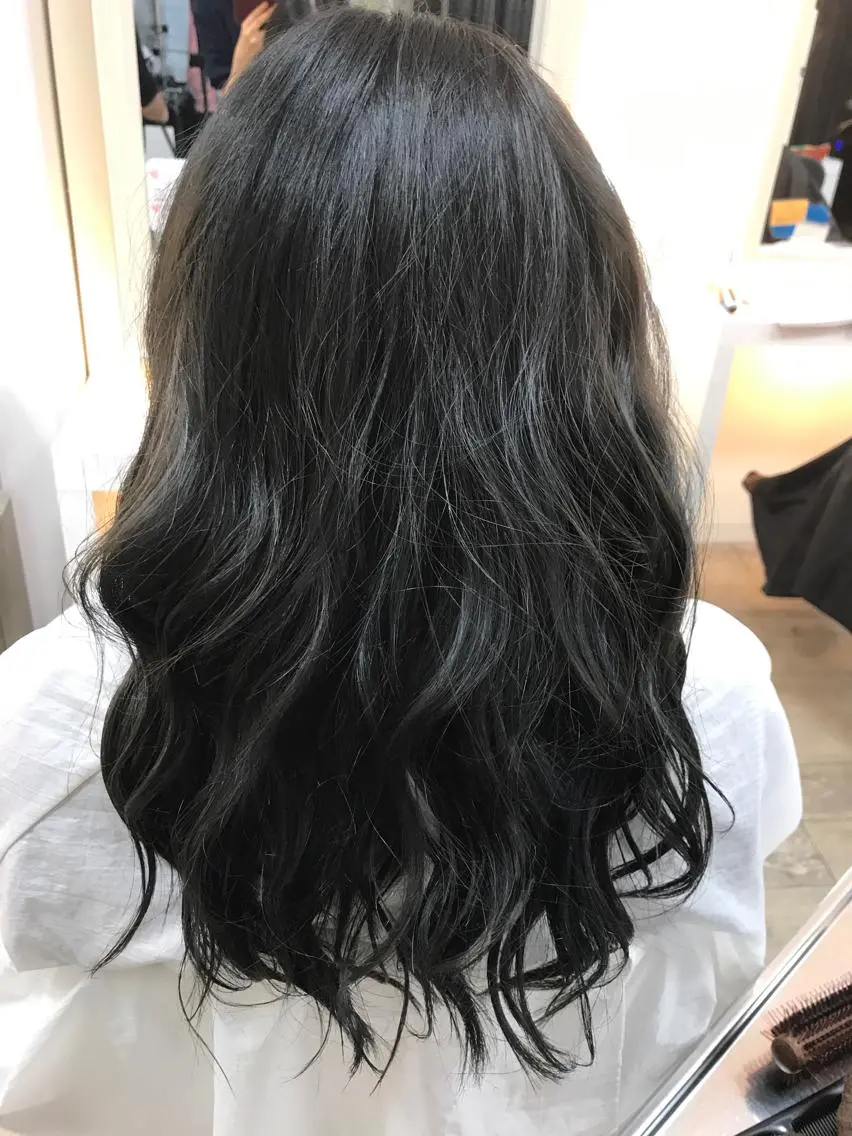 ロング カラー アディクシーカラー ブルーカラー 外国人風カラー 寺岡 志穂のヘアスタイル