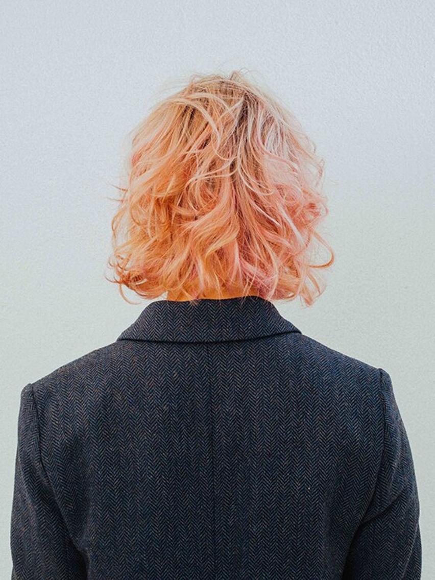 ミディアム カラー ブリーチ ハイトーンカラー ピンクカラー レイヤーカット ウルフカット トップスタイリスト ✨KIRIKA中野✨のヘアスタイル