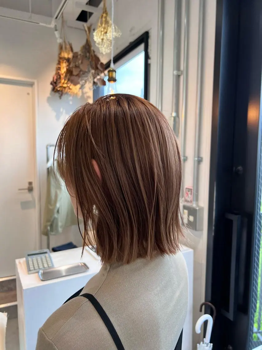 ミディアム カラー カット ヘアカラー トリートメント 松坂 真衣のヘアスタイル