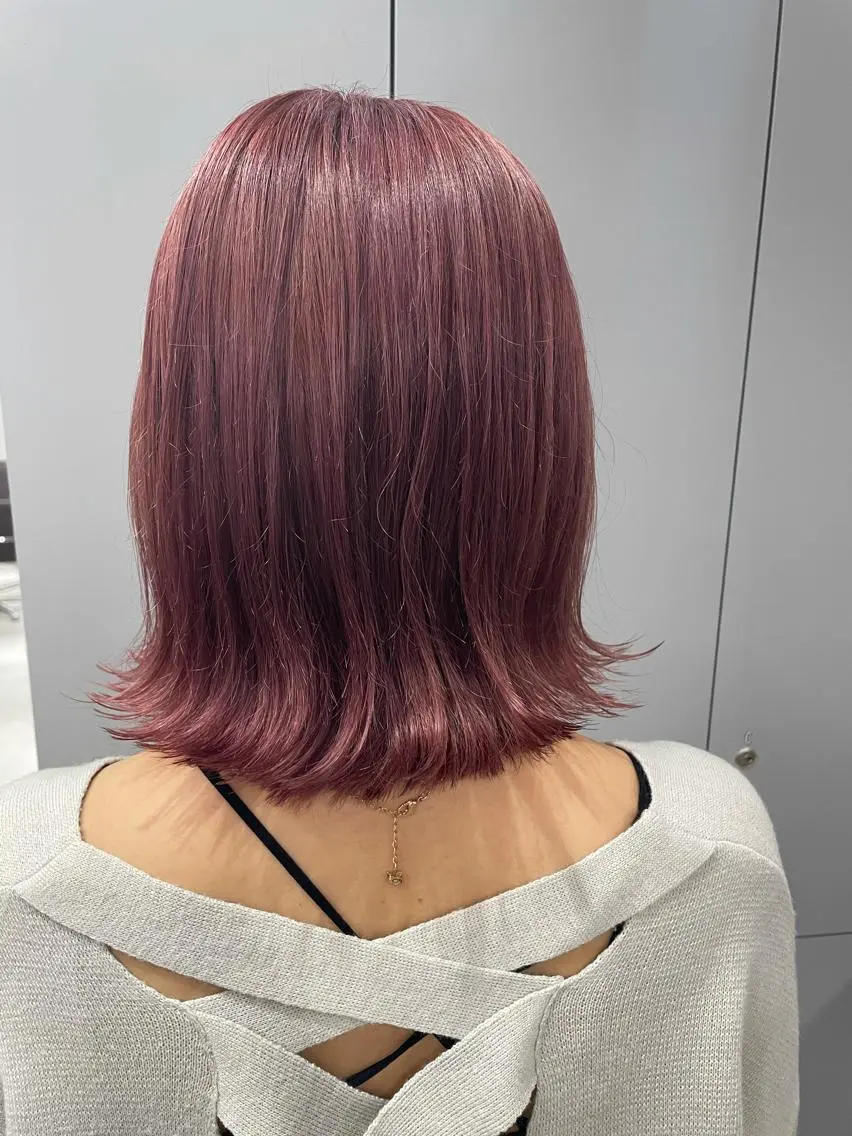 ミディアム カラー ピンクカラー カット ヘアカラー トリートメント 狩野 羅夢のヘアスタイル