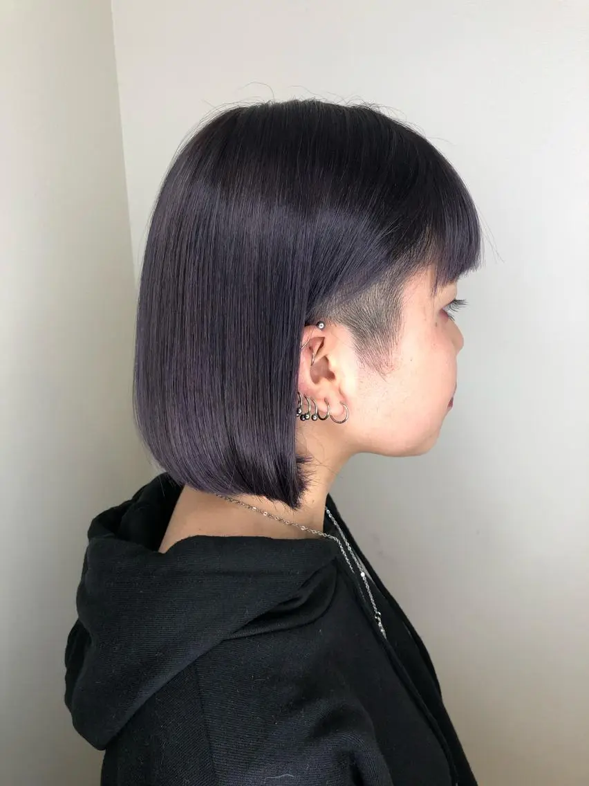ミディアム カラー ウルフカット／吉村 桃子のヘアスタイル