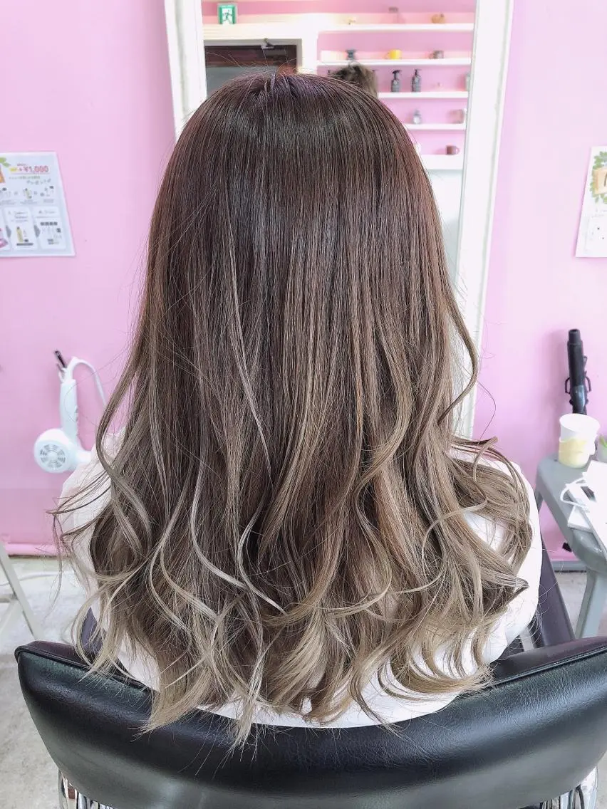 ロング カラー カット ヘアカラー トリートメント 浦山 和之のヘアスタイル
