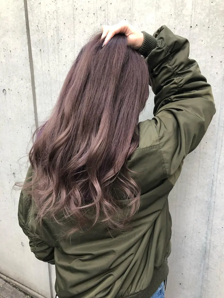 ロング カラー 藤原 ちひろのヘアスタイル