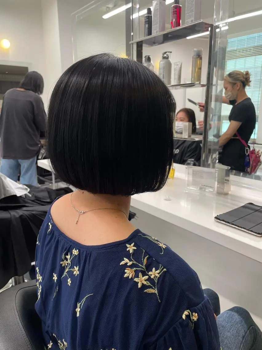 ミディアム カラー パーマ ヘアアレンジ メンズ キッズ ネイル マツエク・マツパ アイブロウ カット トリートメント 🦋縮毛/韓国レイヤ ー/透明感カラー🦋のヘアスタイル