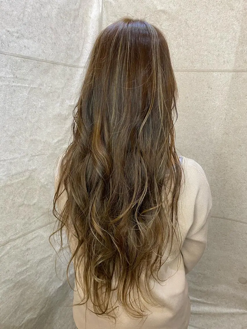 ロング カット ヘアカラー 長濱 俊のヘアスタイル