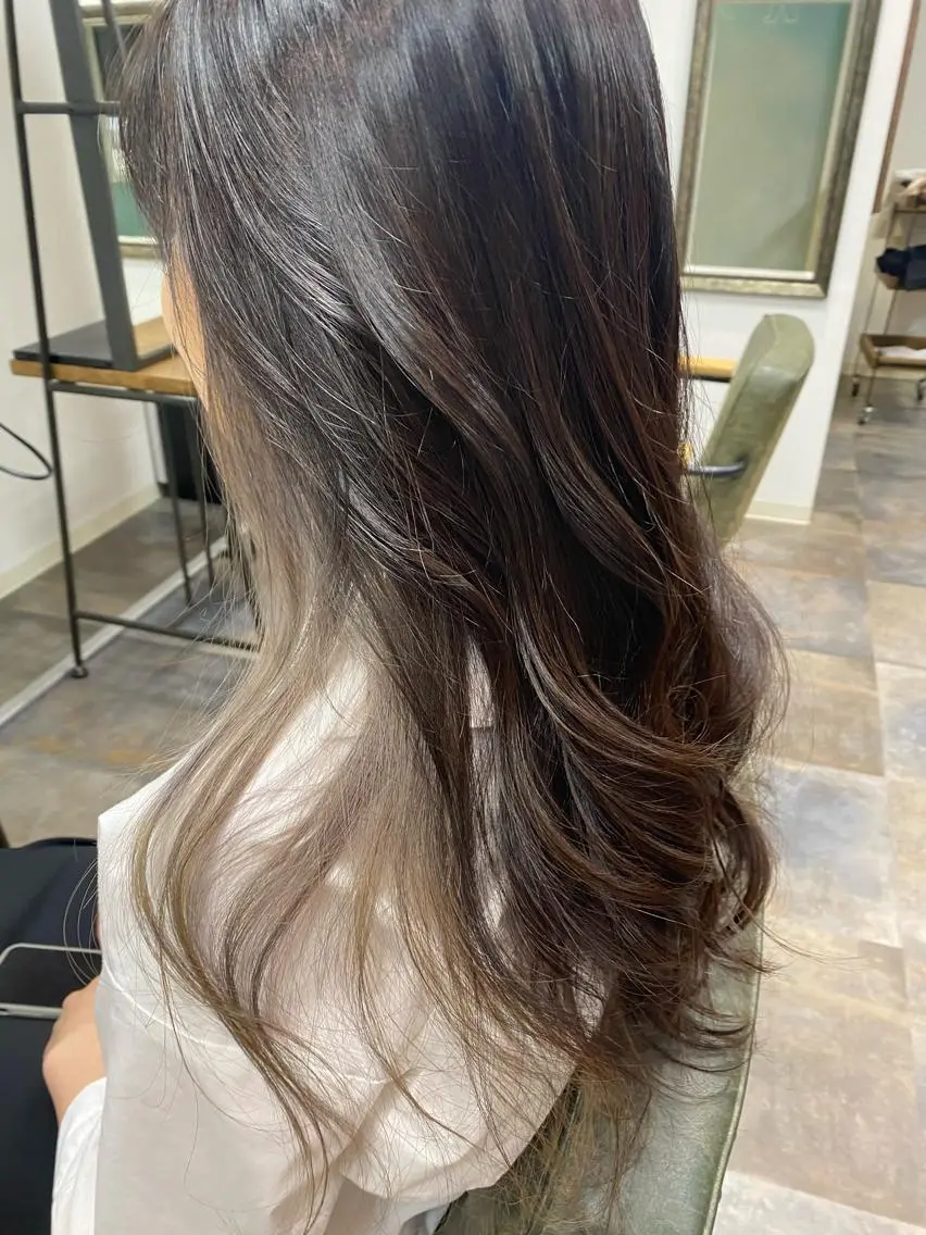 ロング ヘアカラー ハイトーンボブ Mizuki.のヘアスタイル