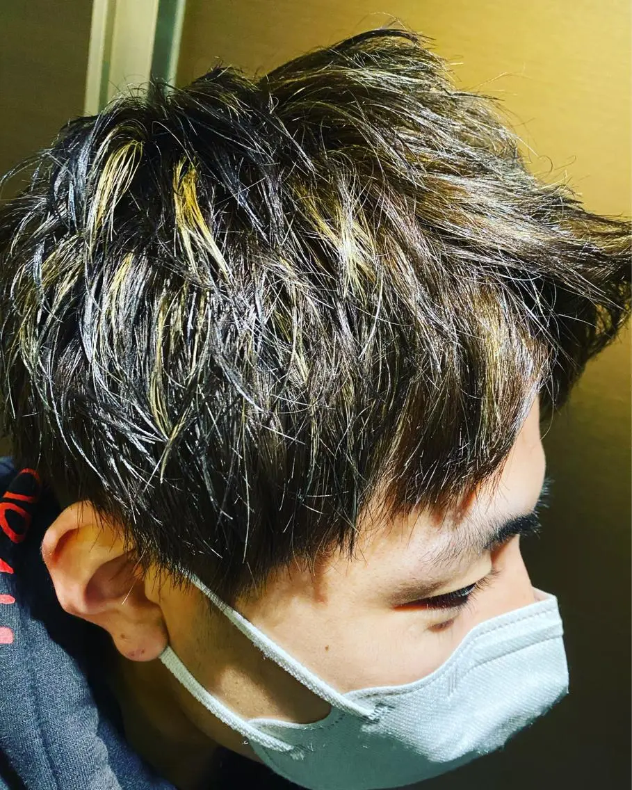 カラー ハイライトカラー air aoyama 大地勇人のヘアスタイル