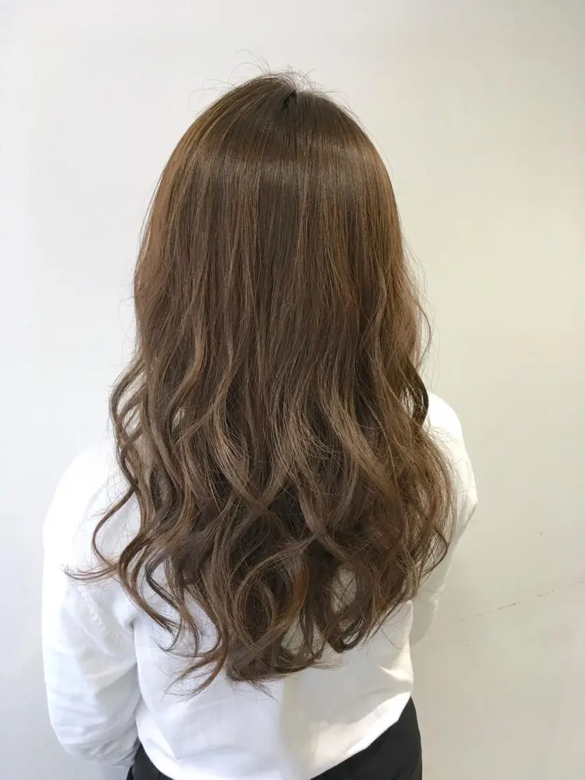 ロング カラー ベージュカラー ヘアカラー トリートメント ヘアセット yoshi ☆のヘアスタイル