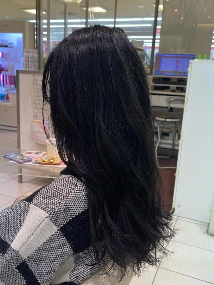 ロング カラー 黒髪 ブルーカラー ブルーブラック カネヒラ リョウスケのヘアスタイル