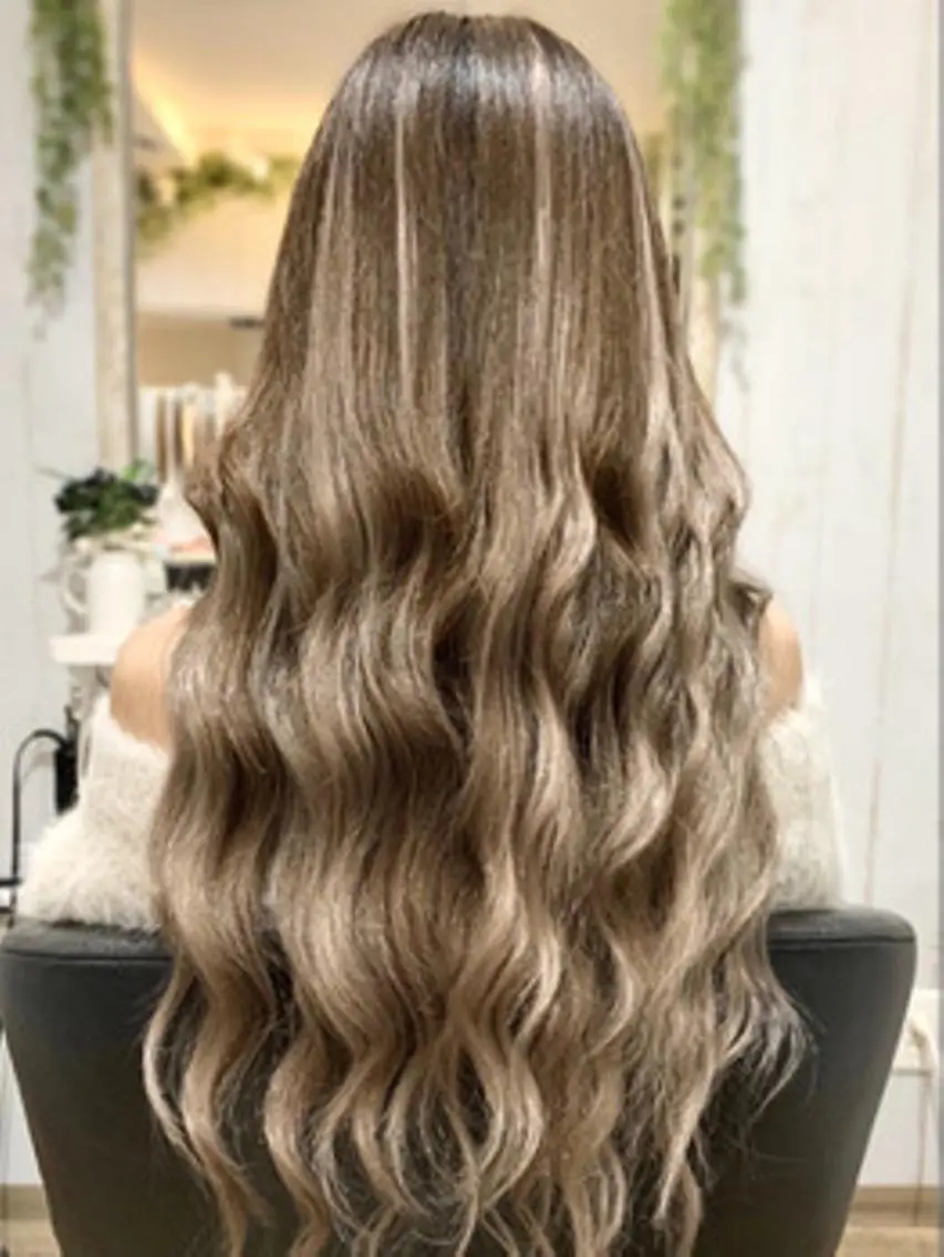 ロング カラー ヘアアレンジ 大阪レミーエクステ チビ編み込みのヘアスタイル